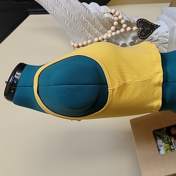 Wild Fable Crop Tank - SZ XL - Picture 3 of 6